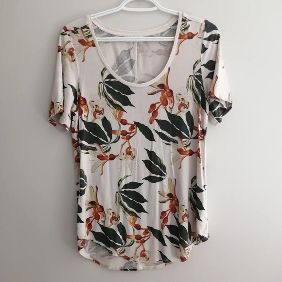 Aritzia Babaton Jersey Floral Tropical Scoop Neck Short Sleeve T-Shirt Small - Picture 2 of 14